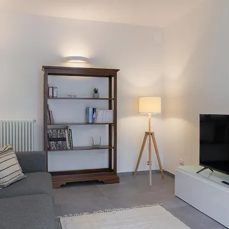 Lägenhet Eugenia - By Myhomeincomo *