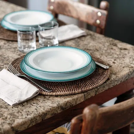 Eugenia - By Myhomeincomo *