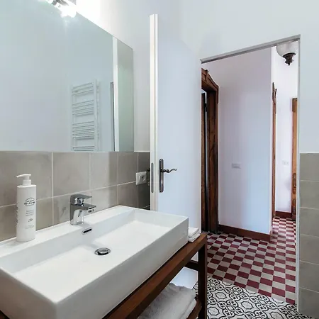 Eugenia - By Myhomeincomo Carate Urio