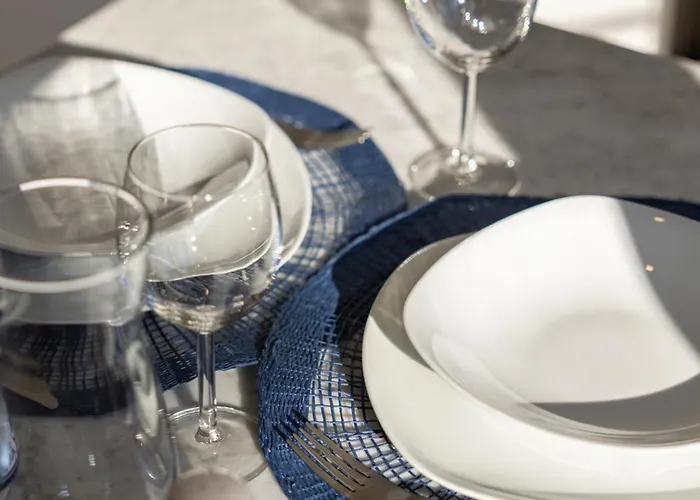 Eugenia - By Myhomeincomo * Carate Urio