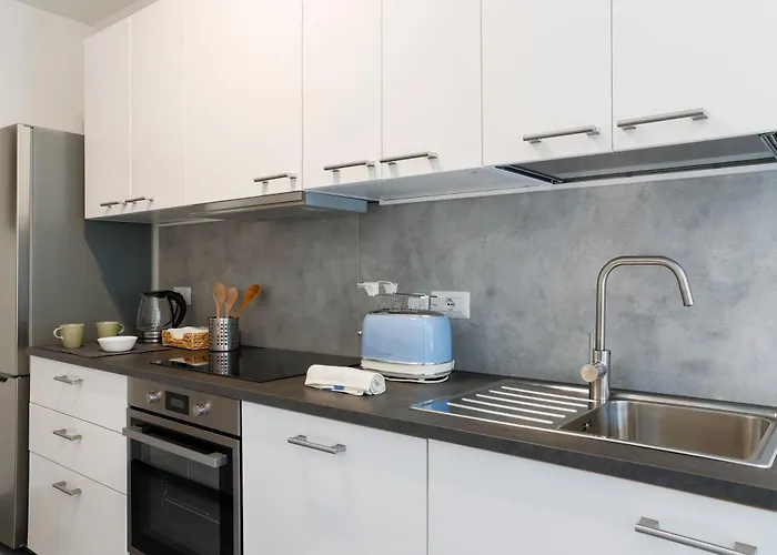 דירה Eugenia - By Myhomeincomo