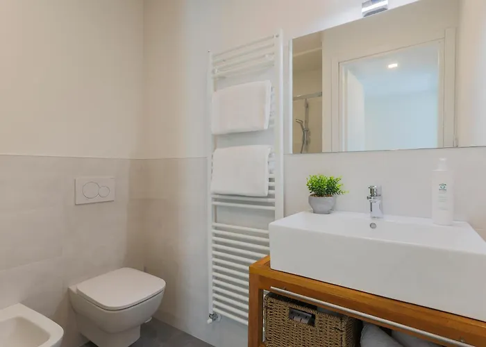 דירה Eugenia - By Myhomeincomo *