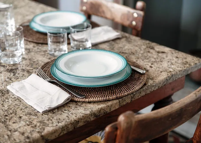 Eugenia - By Myhomeincomo *