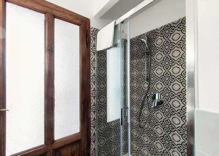 Eugenia - By Myhomeincomo Carate Urio