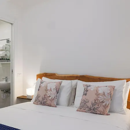 アパート Eugenia - By Myhomeincomo Carate Urio