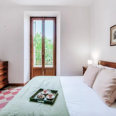 Eugenia - By Myhomeincomo * Carate Urio