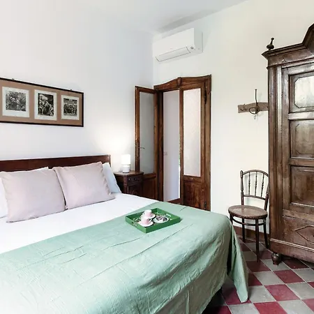 Eugenia - By Myhomeincomo アパート *