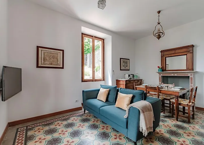 Eugenia - By Myhomeincomo Appartement